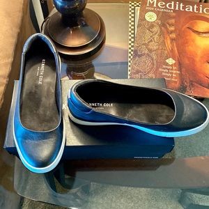 Kenneth Cole Flat
